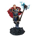 Thor statue: Love and Thunder Gallery Deluxe PVC Statue Thor 23 cm - Image 2